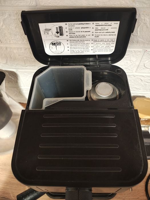Кофеварка delonghi