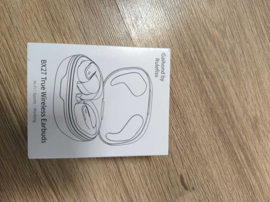 Earbuds Слушалки