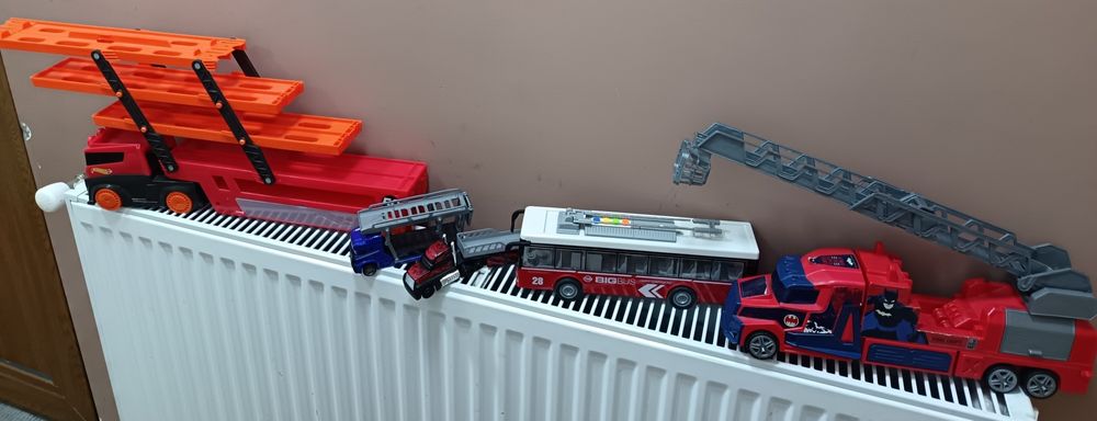 Автовози, автобус, пожарна, неразличими от нови!