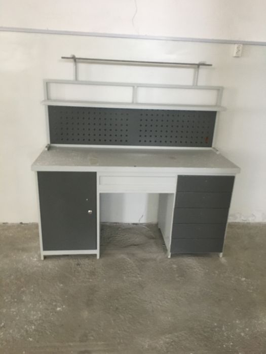 Стол верстак слесарни сотилади янги