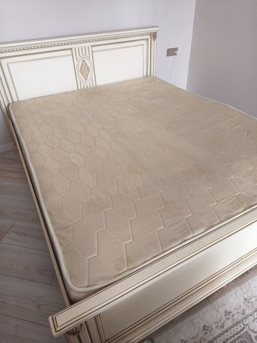 Продам матрас размер 180 -2 м