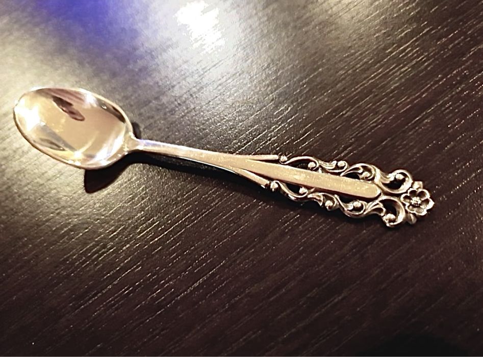 Lingurite din argint masiv aurite