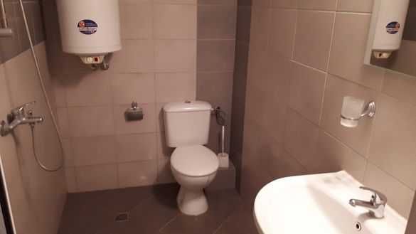 Дава се под наем Двустаен апартамент в Бургас, Меден рудник - зона А - 60 кв.м за 125 € - Снимка #4