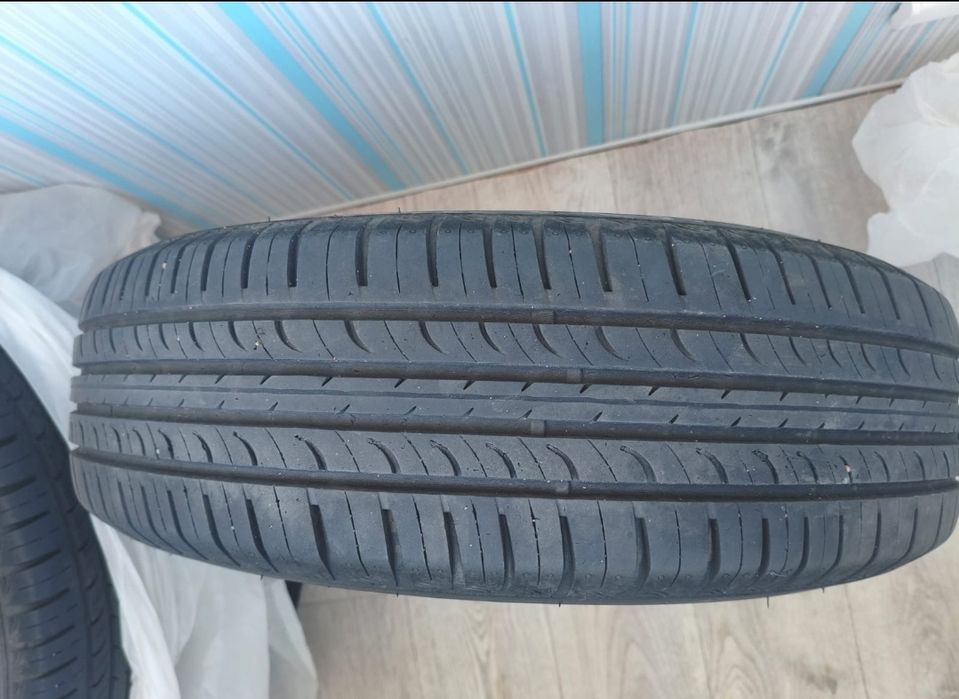 Продаю шины на 15 резина