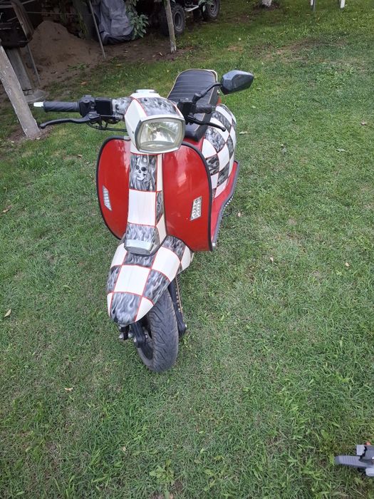 Se vinde scuter Scomandi stare perfecta