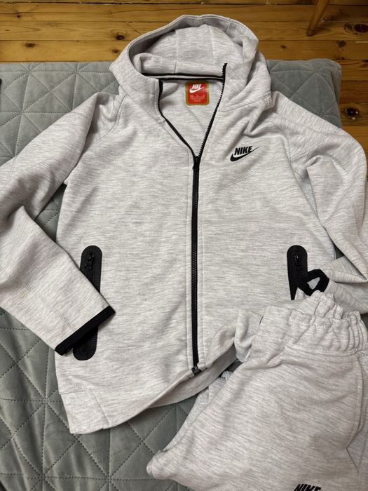 Детски екип nike tech размер 152