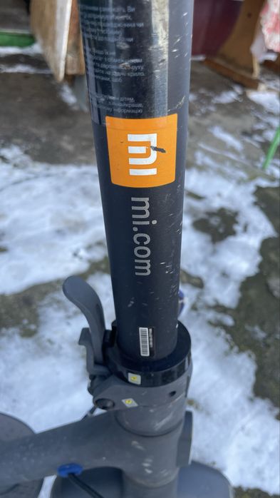 Trotinetă electrică Xiaomi Mi Electric Scooter Essential