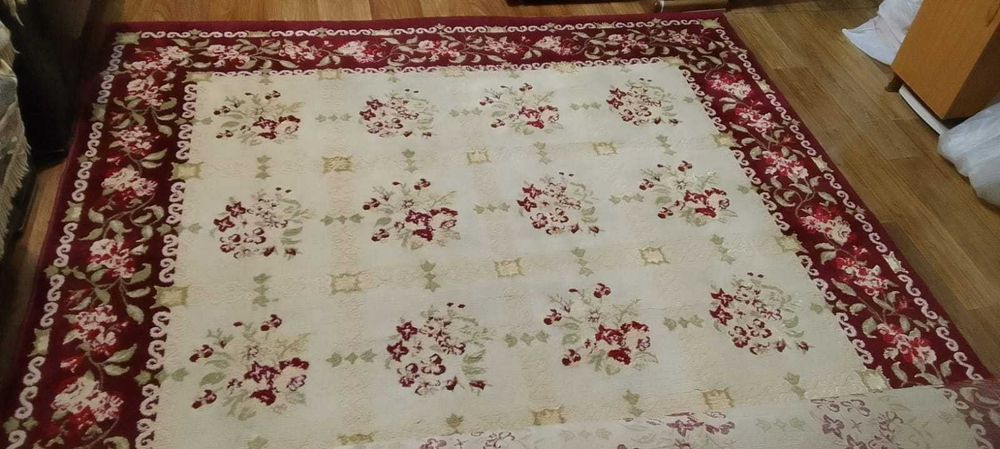 Ковер турецкий с коротким очень плотным ворсом