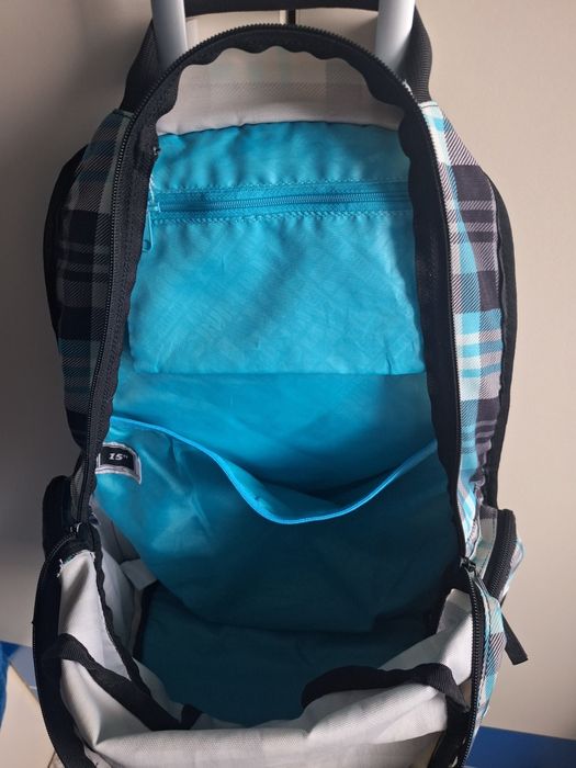 Rucsac încăpător Burton.