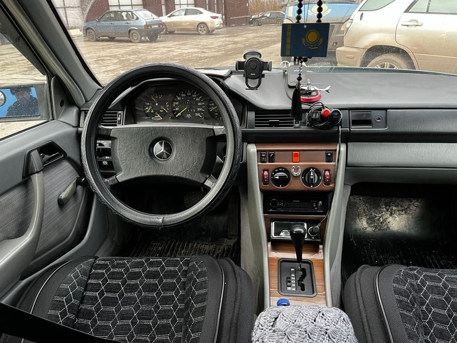 Продам Мерседес 230-E в отличном состояние