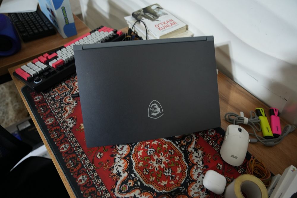 MSI Thin 15 sotiladi 16/512 gb, RTX 4050 6gb