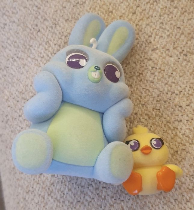 куче с бутилка , зайче и пиленце