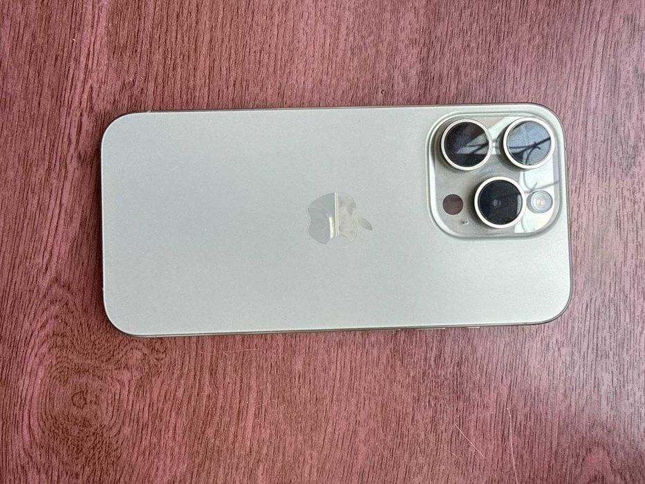 iPhone 15 pro 256 gb 96% батарея