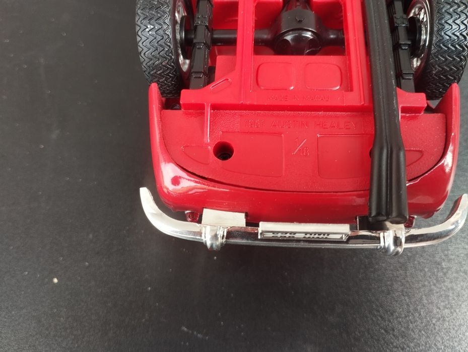 Колекционерска метална количка Austin-Healey 3000 Mark II 1:18