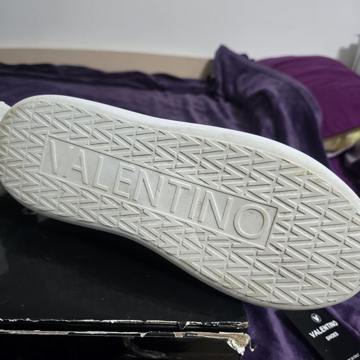 Маратонки Valentino номер 42, бели и черни