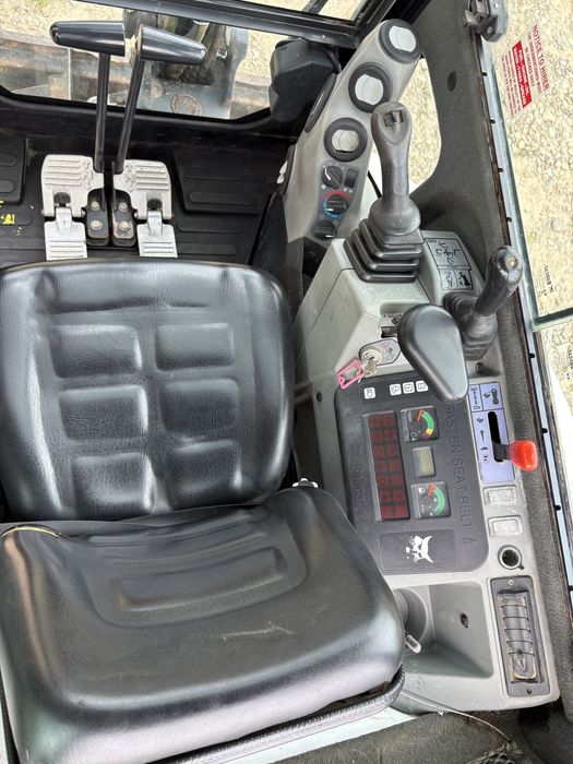Miniexcavator Bobcat E25/2013