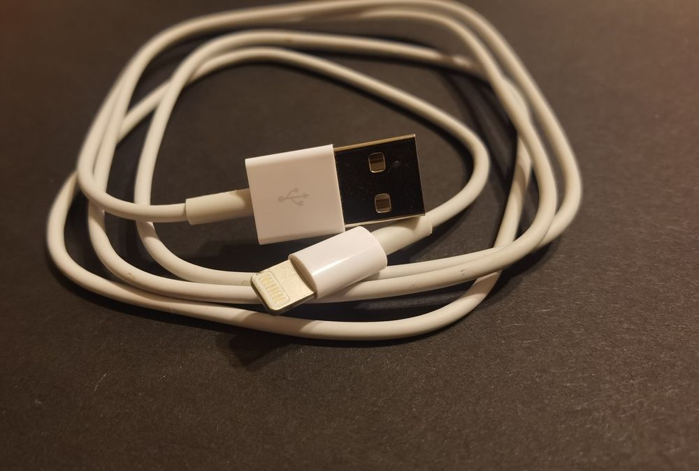 Кабел Usb-lightning