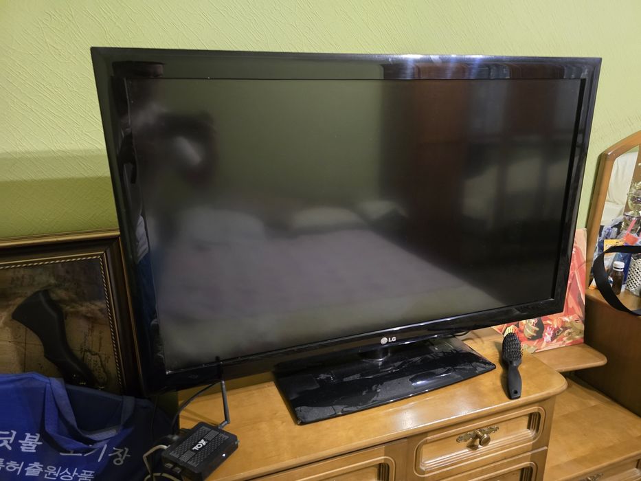 Продаётся телевизор LG 42