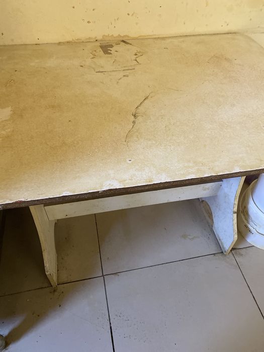 Продам стол раздвижной, обычный стол