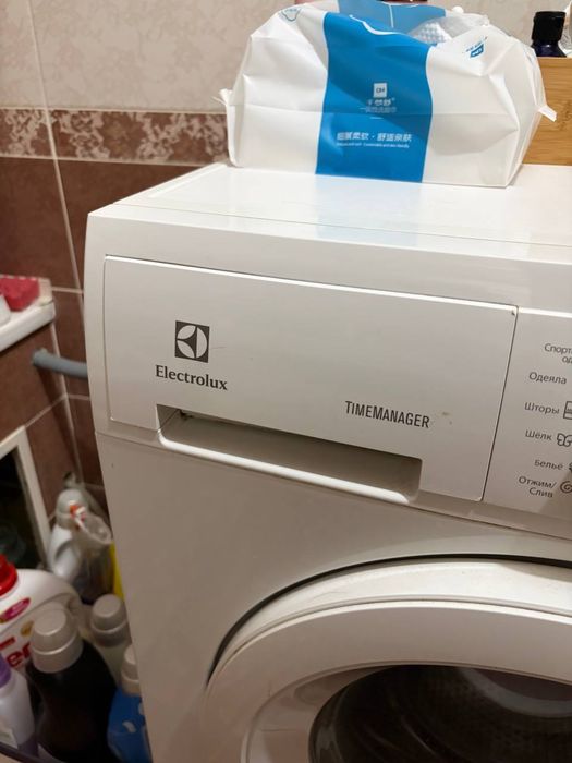 Стиральная машика Electrolux
