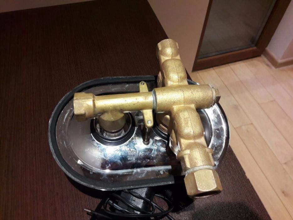 продавам термостатна батерия за вграждане ГРОЕ