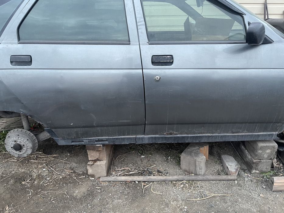 Продам дверь багажник.