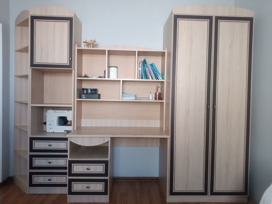 Продам шкаф в детскую