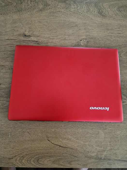 Laptop Lenovo i5 8GB ram si placa video dedicata NVIDIA GeForce