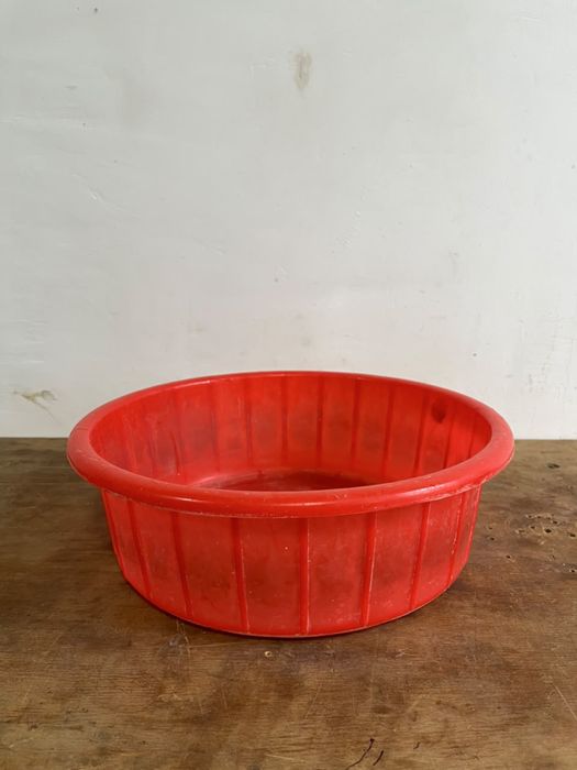 Продам тазики 3 шт
