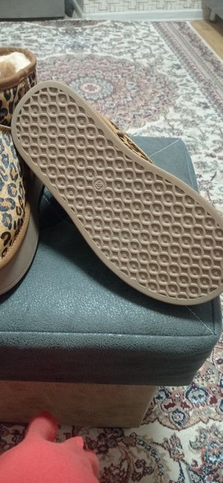 УГГИ. НОВЫЕ. Толстый МЕХ. Оригинал. Китай