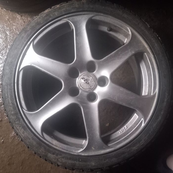 Anvelope de vânzare