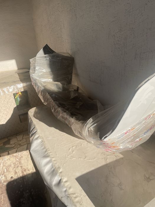 Кобальт задний бампер. Есть трещина цвет белый оригинал