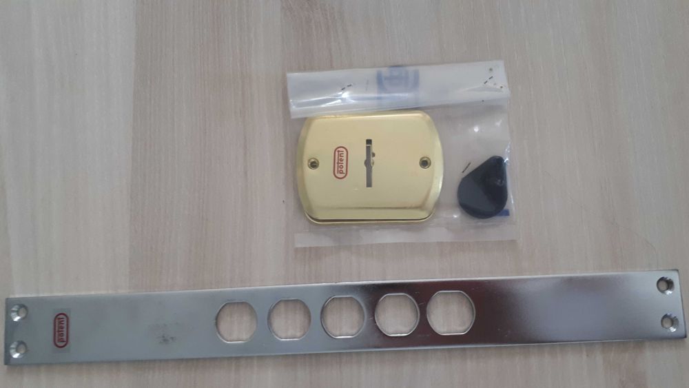 Комплект розетки и напречник за брава VARIO POTENT