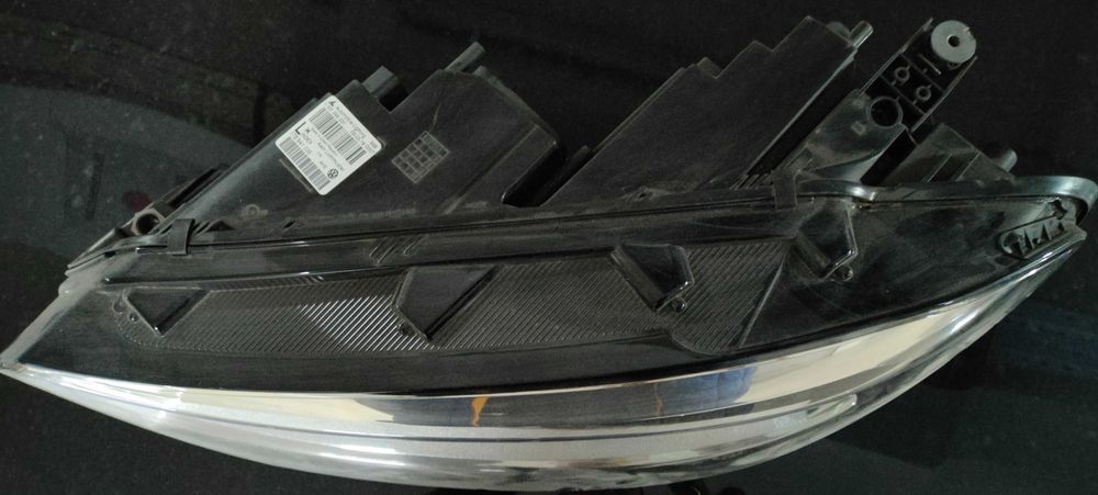Фар VW Touran (5tA) след 2015 full LED ляв