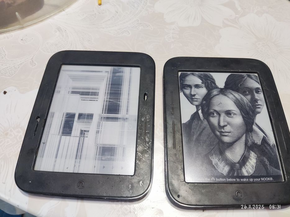 электронная книга  Barnes & Noble Nook Simple Touch