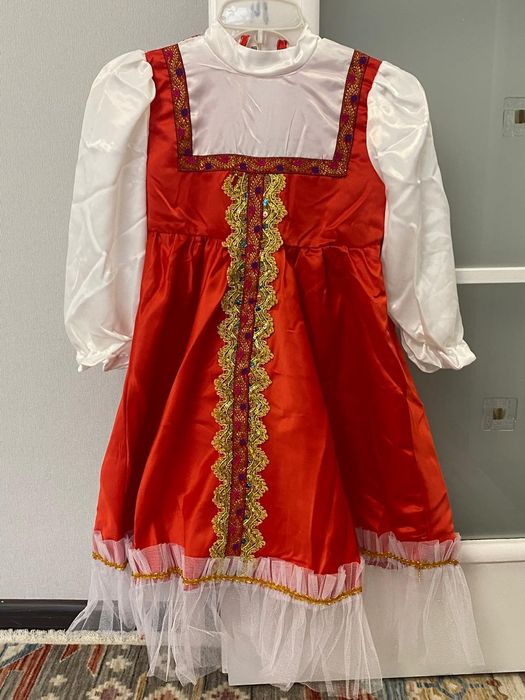 Срочно продам костюмы на девочек