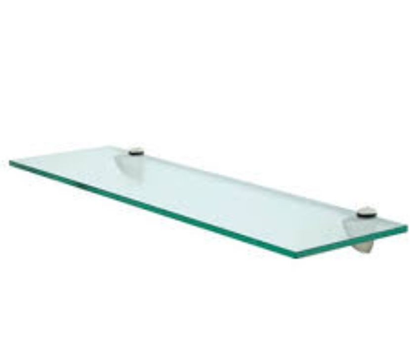 Стеклянные полки.