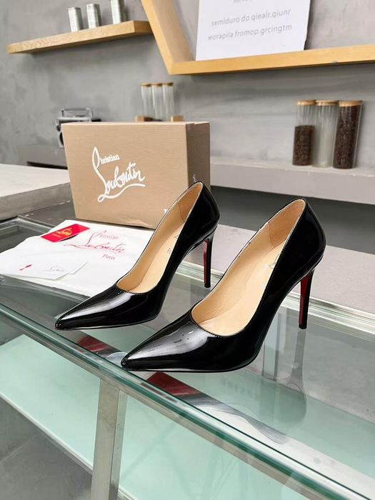Оригинални Christian Louboutin So Kate 38 номер червени подметки  ЛАЧЕНИ обувки с висок  10cm ток