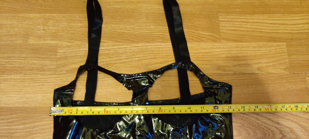 Top sexy cu strampi PVC lucios dame