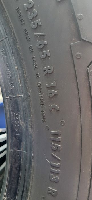 4 anvelope 235 65 r16 C continental vancontact winter 2021