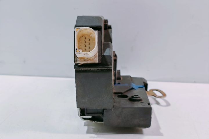 Broasca Usa stanga fata Land Rover Freelander prima generatie