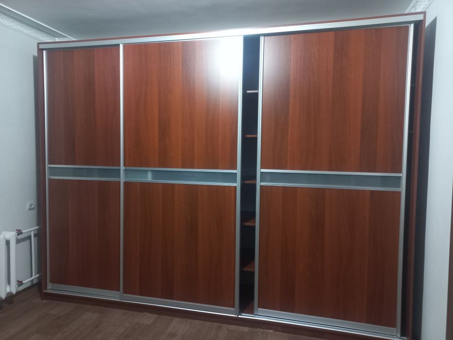 Продам шкаф купе