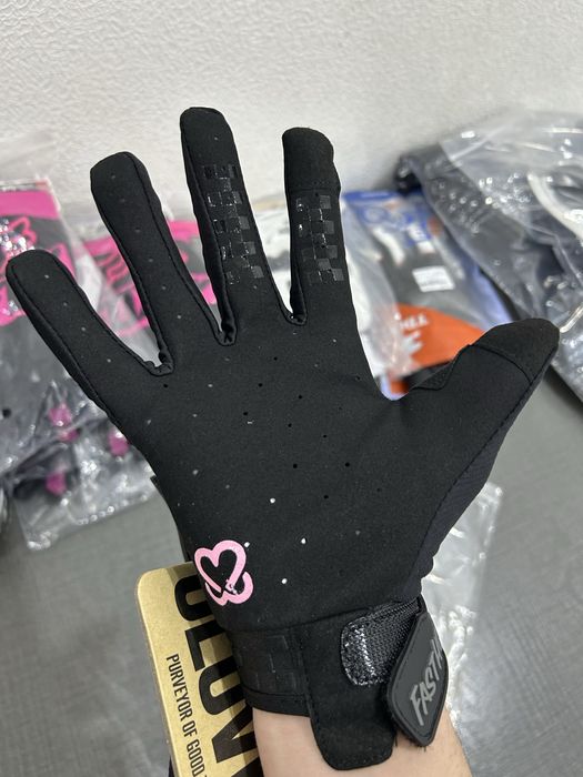 Мото перчатки для девушек