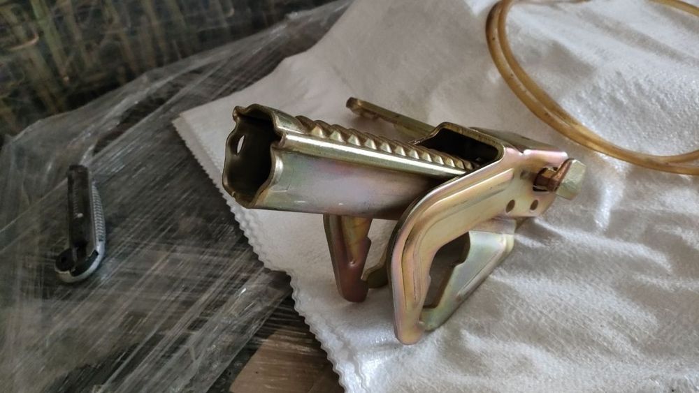 Замок клиновой,    Замок универсальный