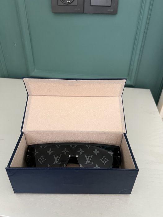 Очки от Louis Vuitton