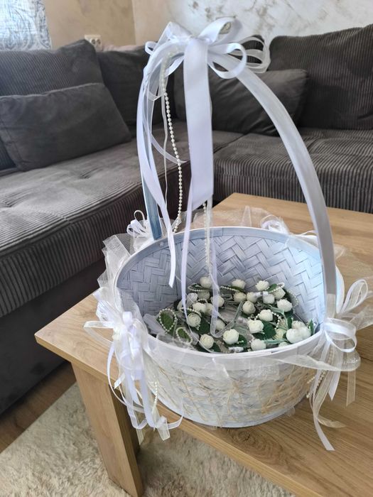 Аксесоари за сватба, цветчета, кошници,подаръци за гости,букети