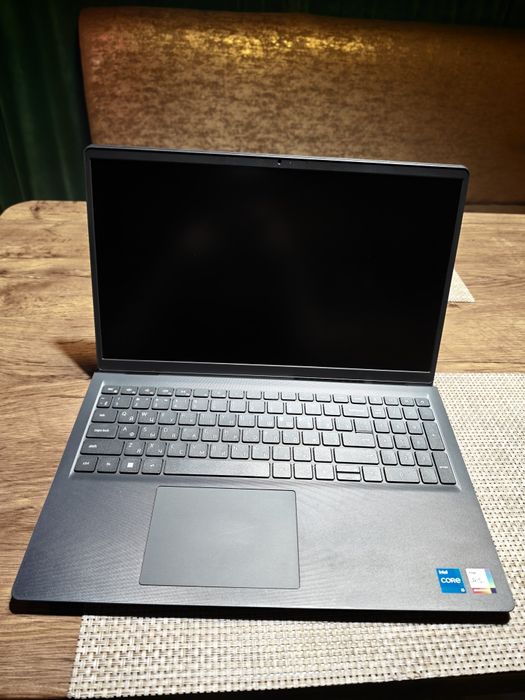 Dell Vostro 15 3530