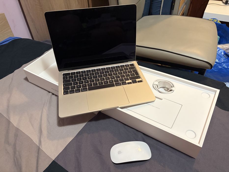 MacBook Air M4 (2025г.)Цвят-Starlight.ПОДАРЪК MAGICMOYSE