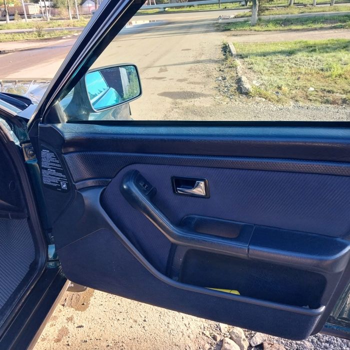 Машина , Ауди 80 В4 , 1995года