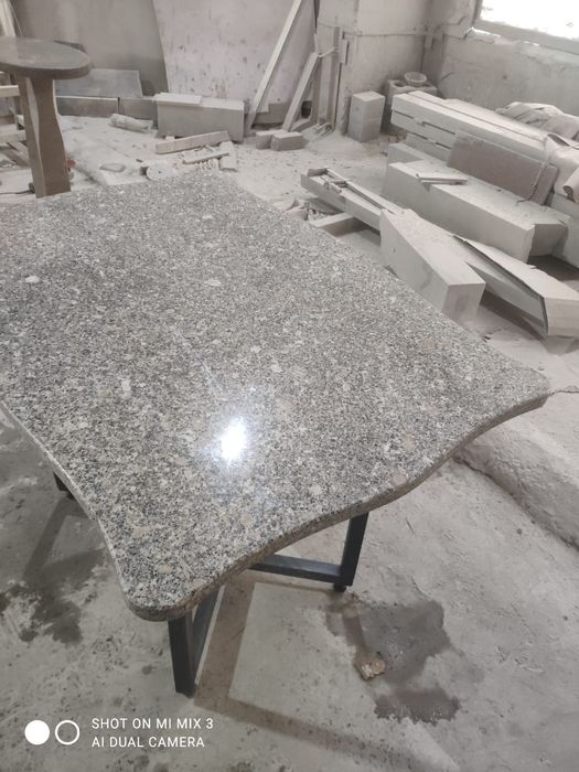 Продам мраморные столы